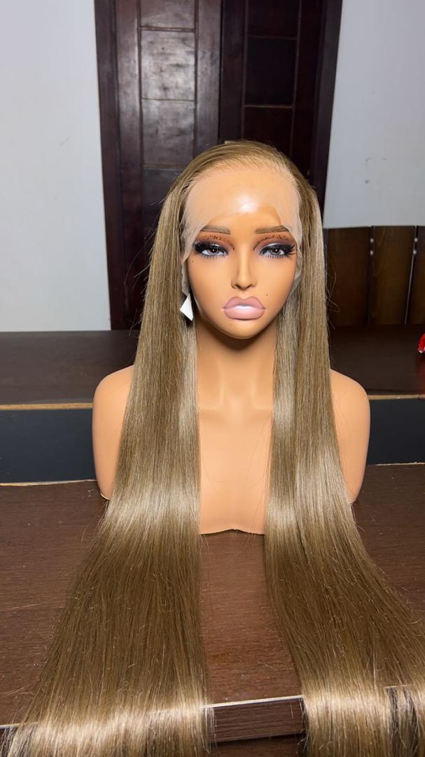 Blend hair blond