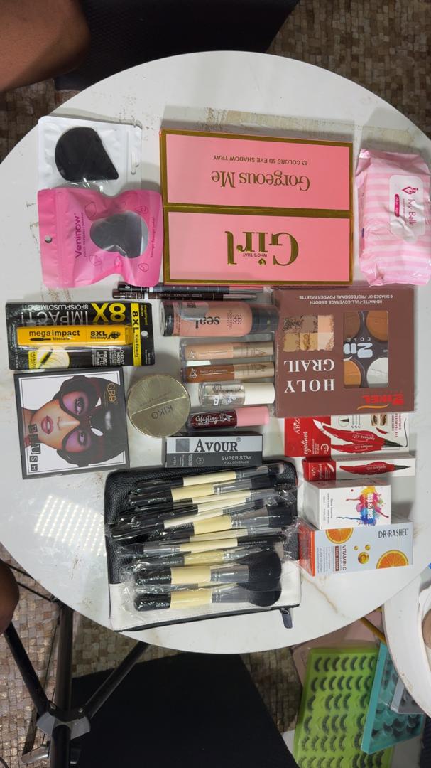 KIT MAKEUP
